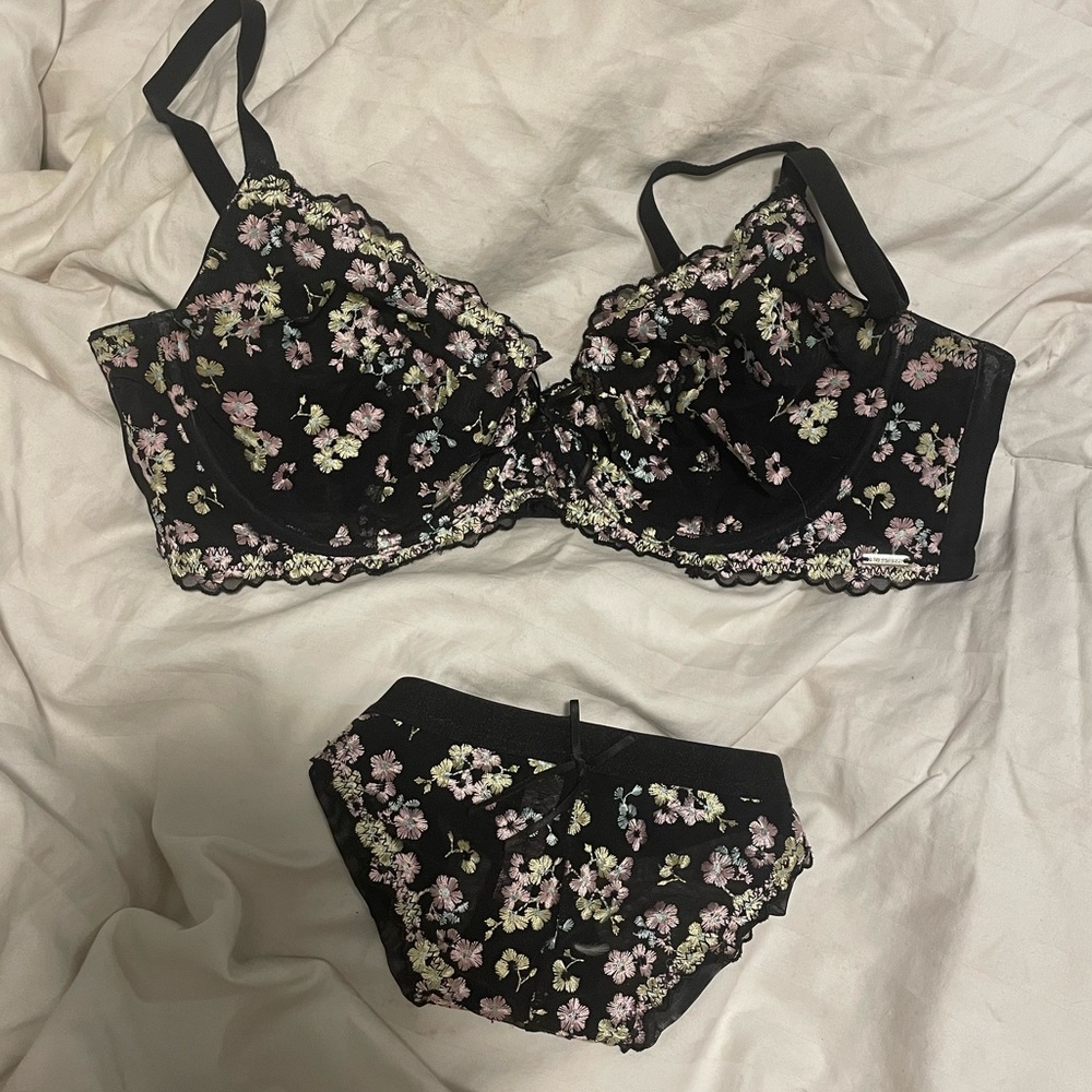 Lingerie set